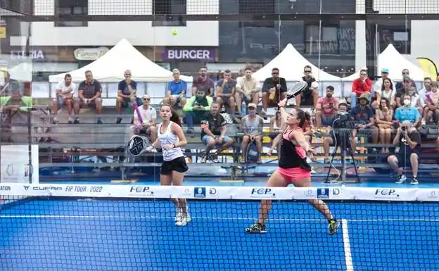 ¡Boom de Pádel en Canarias! Nueva Ola de Aficionados Eleva el Deporte a Nuevas Alturas 